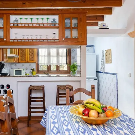 Yourhouse Jaume, Quiet With Private Pool In *